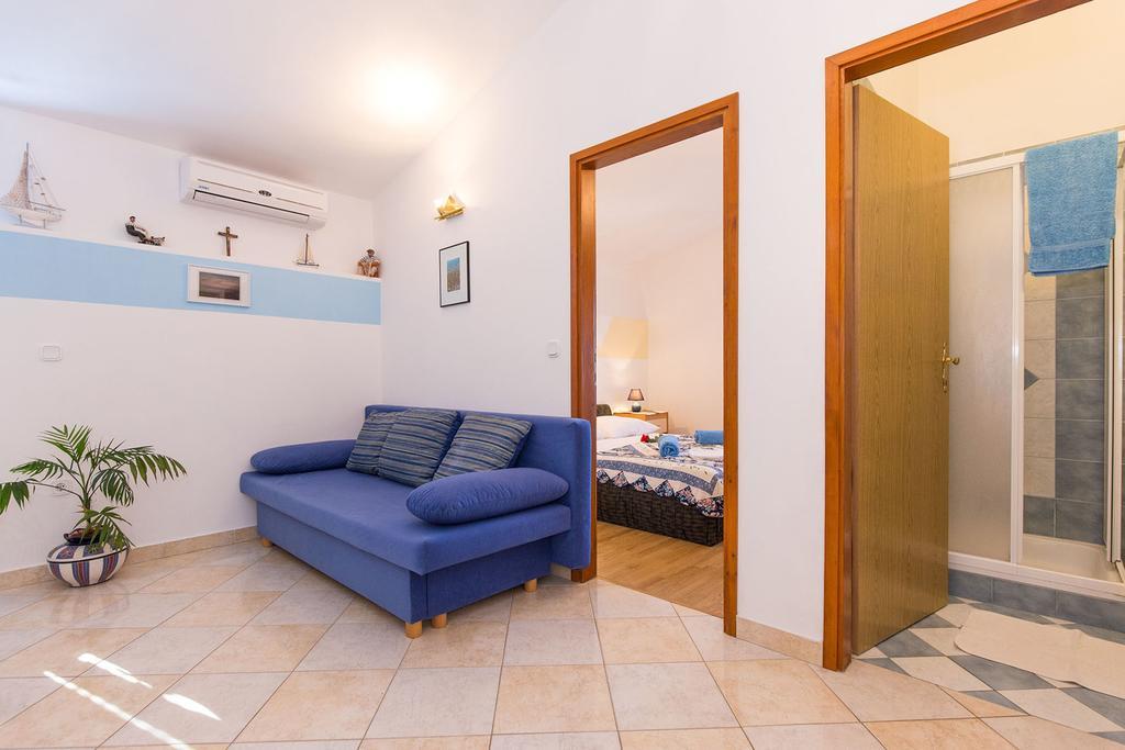 Apartments Juras Brzac Bagian luar foto